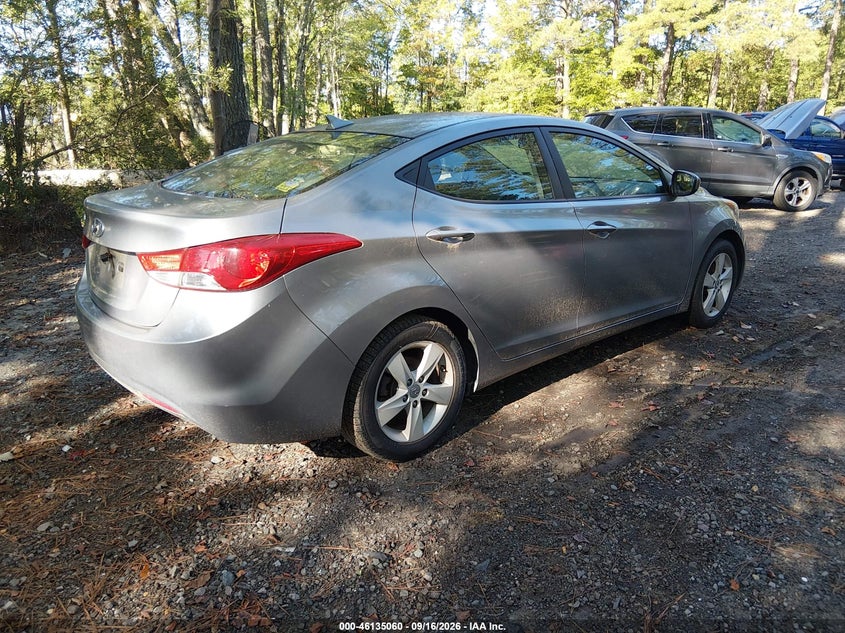 2013 HYUNDAI ELANTRA auction photo 4