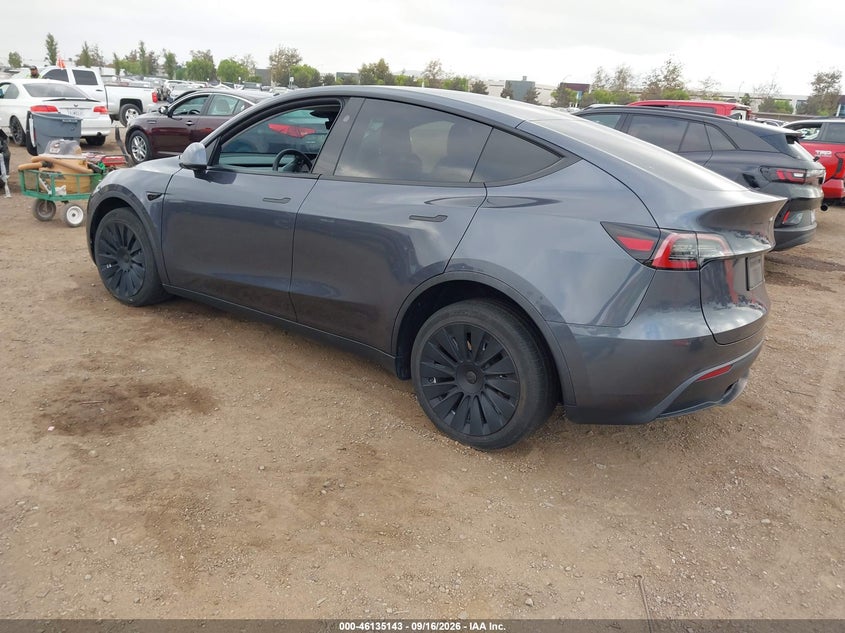 Vin: 7saygaee8pf842592, lot: 46634877, tesla model y awd/long range dual motor all-wheel drive 20233