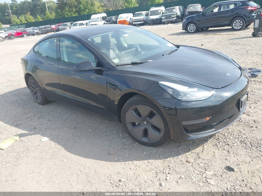 TESLA MODEL 3 - zdjęcie 1