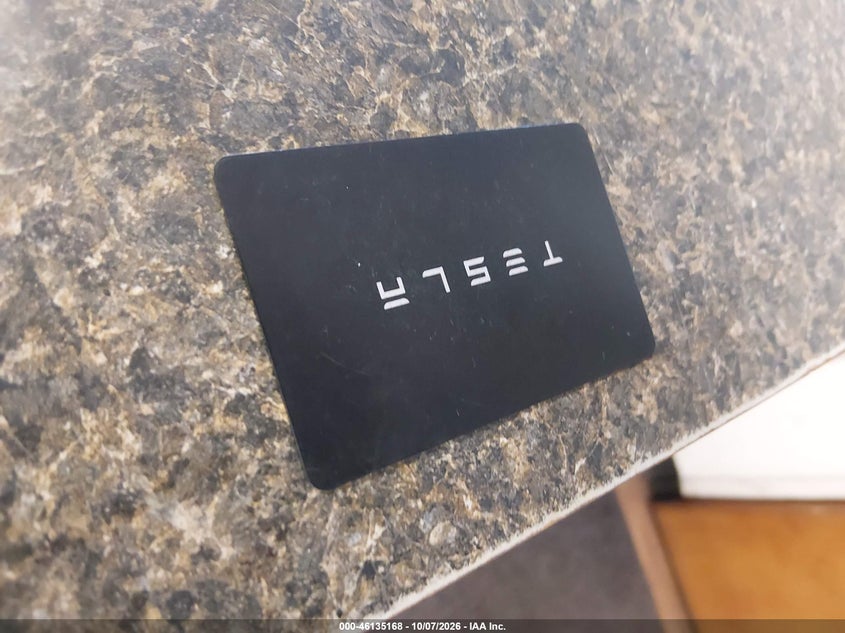 TESLA MODEL 3 - zdjęcie 10