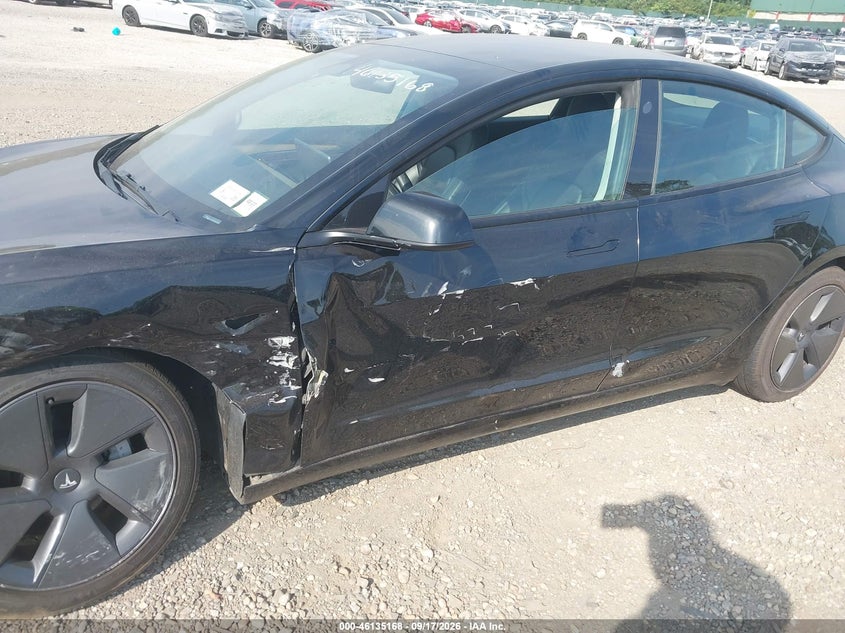 TESLA MODEL 3 - zdjęcie 6