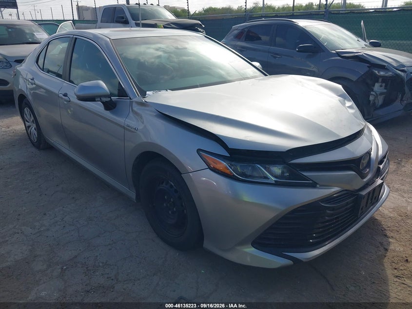 2018 TOYOTA CAMRY HYBRID LE