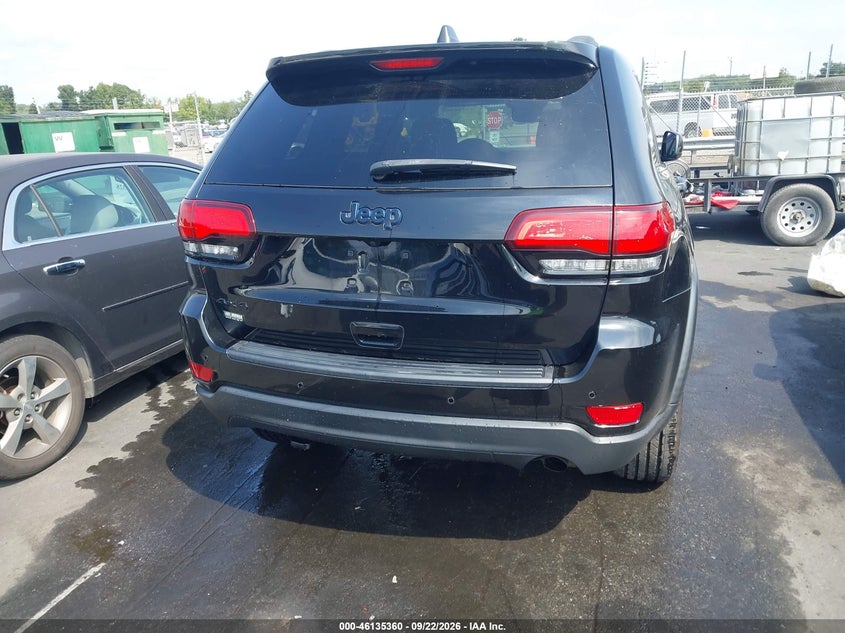 JEEP GRAND CHEROKEE - zdjęcie 17