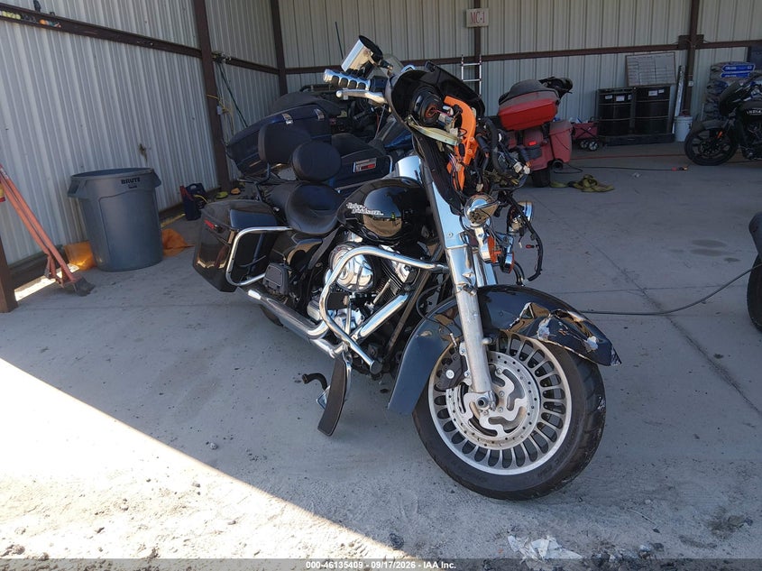 HARLEY-DAVIDSON FLHTCU 2012