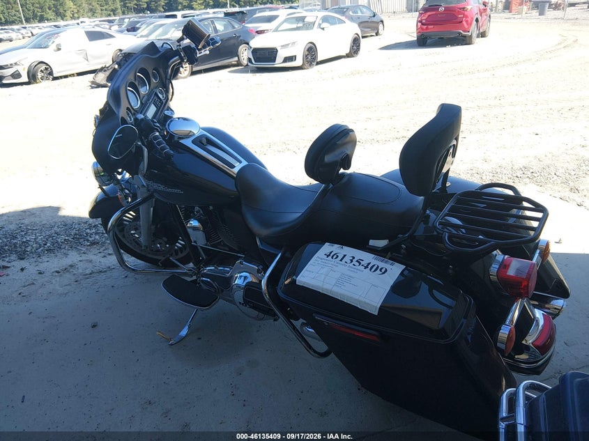 HARLEY-DAVIDSON FLHTCU 2012