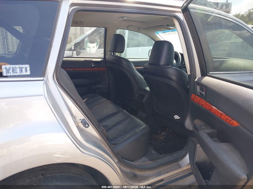 2011 SUBARU OUTBACK auction photo 8