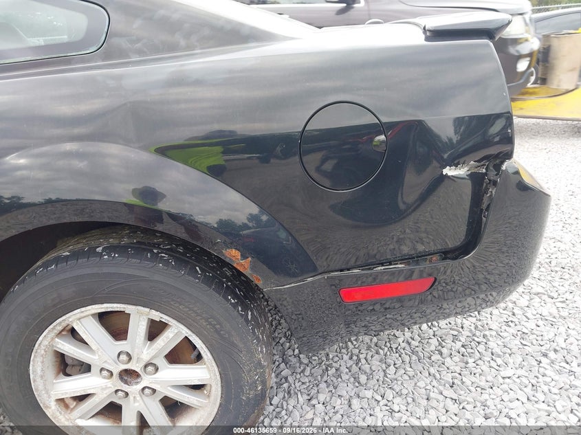 2009 FORD MUSTANG auction photo 6