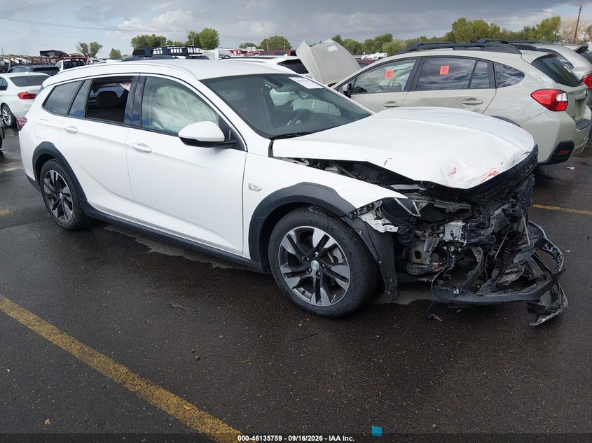 2018 Buick Regal Tourx Essence