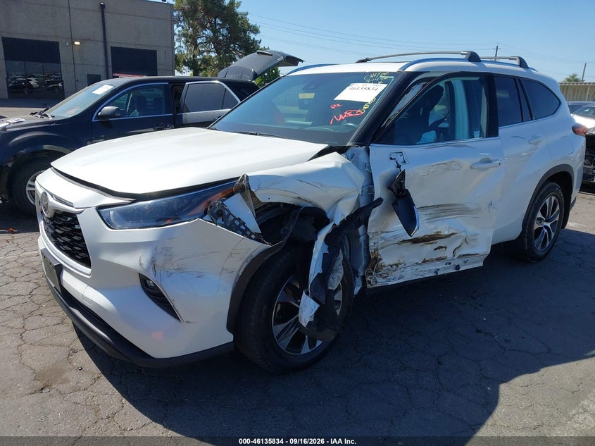 Vin: 5tdhzrbh4ms102677, lot: 46635568, toyota highlander xle 20212