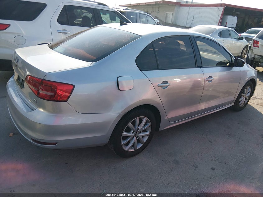 2015 VOLKSWAGEN JETTA auction photo 4