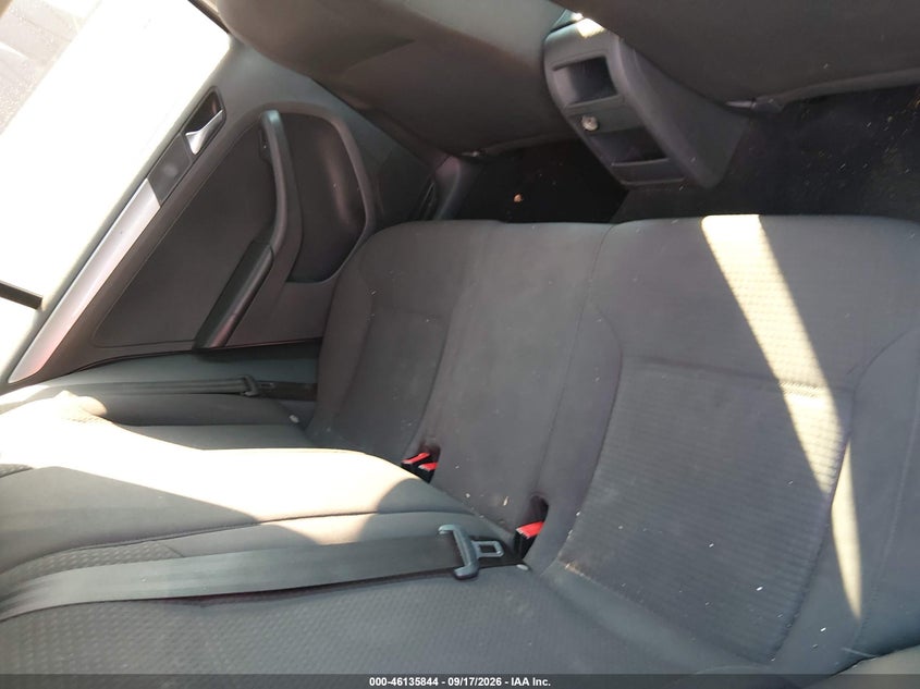 2015 VOLKSWAGEN JETTA auction photo 8