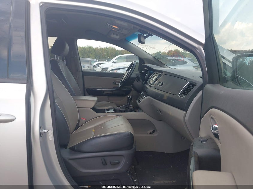 Фото 5 - KIA SEDONA
