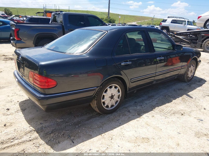 MERCEDES-BENZ E 320 1998 VIN WDBJF65F5WA659471
