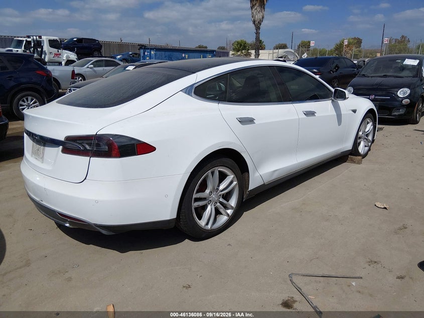 TESLA MODEL S 2015 VIN 5YJSA1S24FF093867