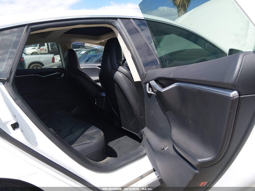 TESLA MODEL S 2015 VIN 5YJSA1S24FF093867