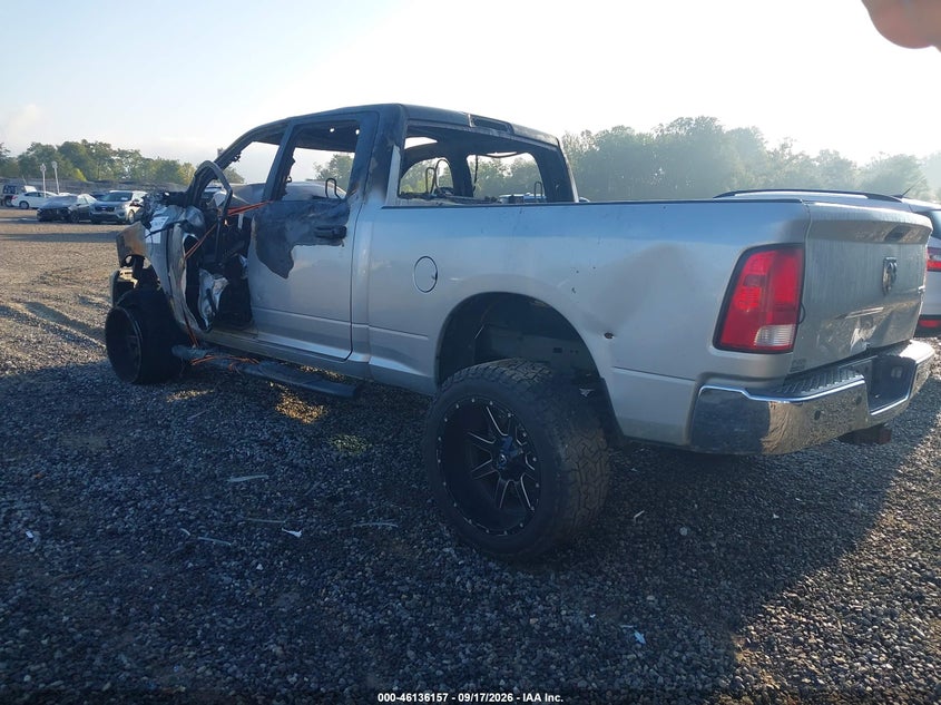 Vin: 3c6ur5cl7hg657998, lot: 46635891, ram 2500 tradesman  4x4 6'4 box 20173