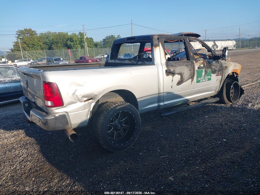 Vin: 3c6ur5cl7hg657998, lot: 46635891, ram 2500 tradesman  4x4 6'4 box 20174