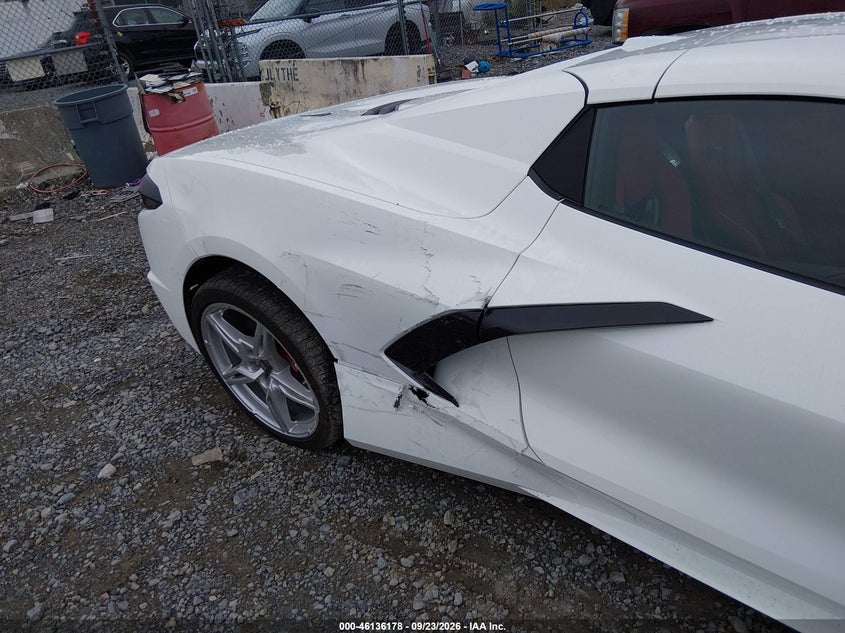 CHEVROLET CORVETTE STINGRAY - zdjęcie 6