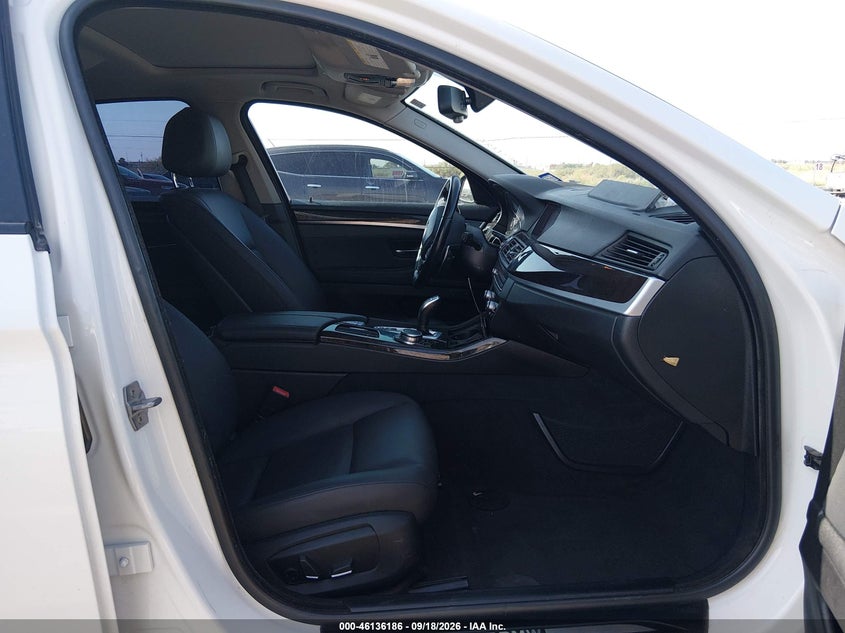 2016 BMW 528I auction photo 5