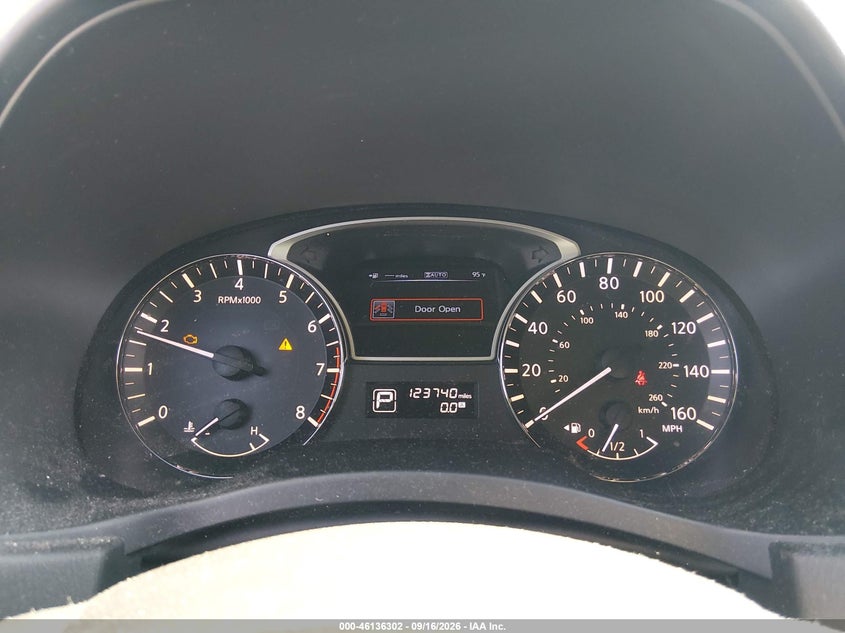 2013 NISSAN PATHFINDER auction photo 7