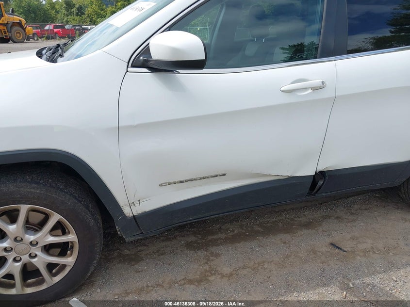 2014 JEEP CHEROKEE auction photo 6
