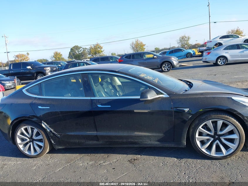TESLA MODEL 3 - zdjęcie 12