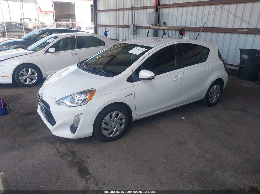 Vin: jtdkdtb3xf1579894, lot: 46636069, toyota prius c two 20152