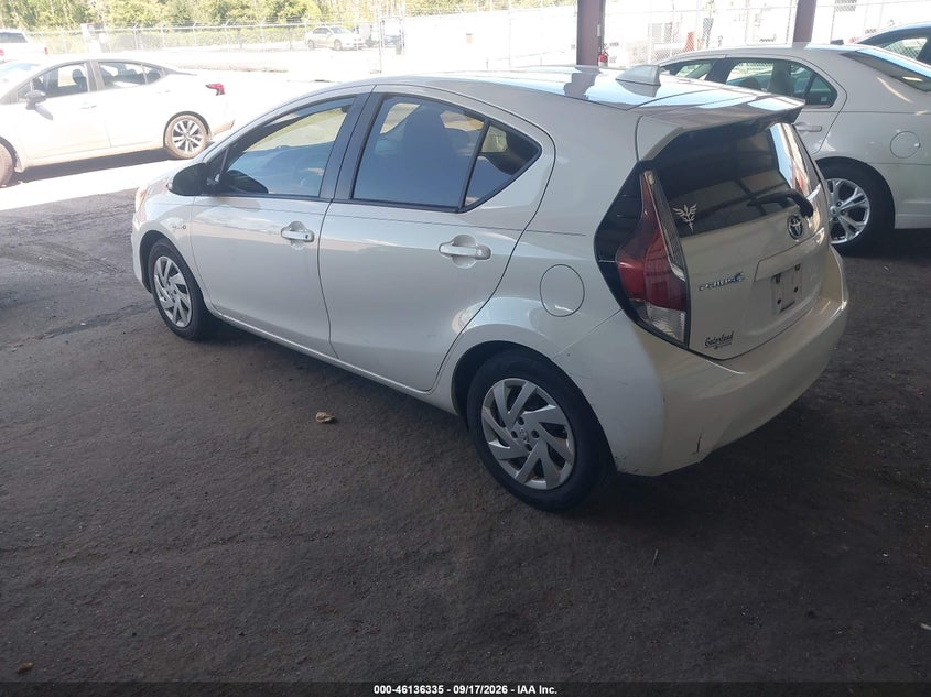 Vin: jtdkdtb3xf1579894, lot: 46636069, toyota prius c two 20153