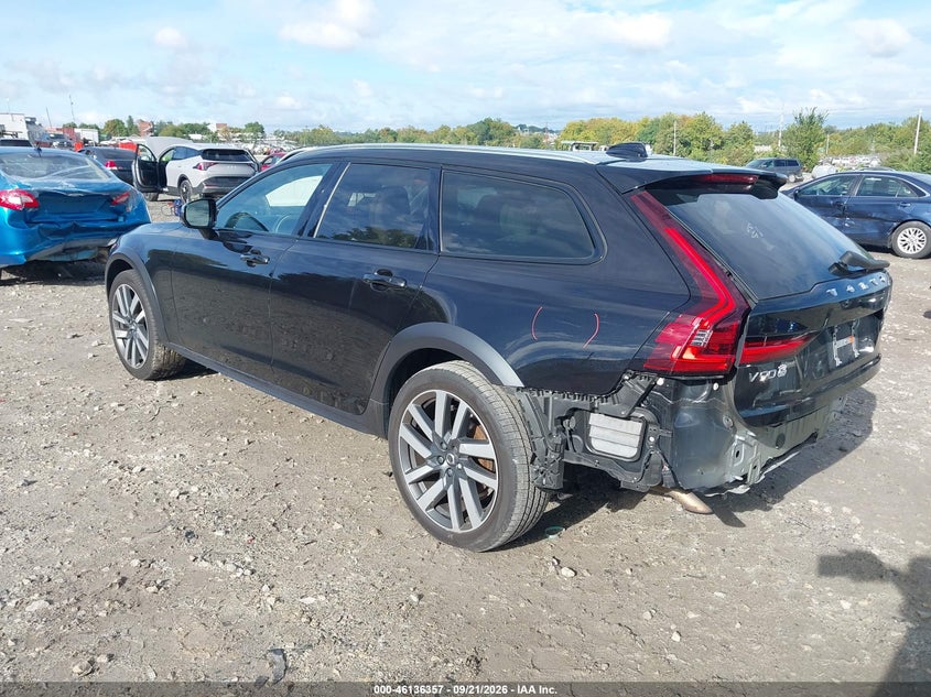 VOLVO V90 CROSS COUNTRY 2021 VIN YV4A22NL8M1136788