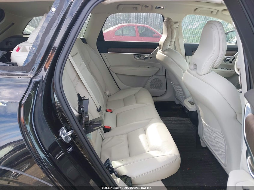 VOLVO V90 CROSS COUNTRY 2021 VIN YV4A22NL8M1136788