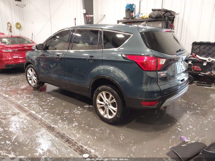 Vin: 1fmcu9gd1kua17184, lot: 46636097, ford escape se 20193