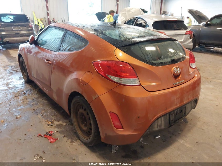 Vin: kmhtc6ad9cu074793, lot: 46636178, hyundai veloster base w/black 20123