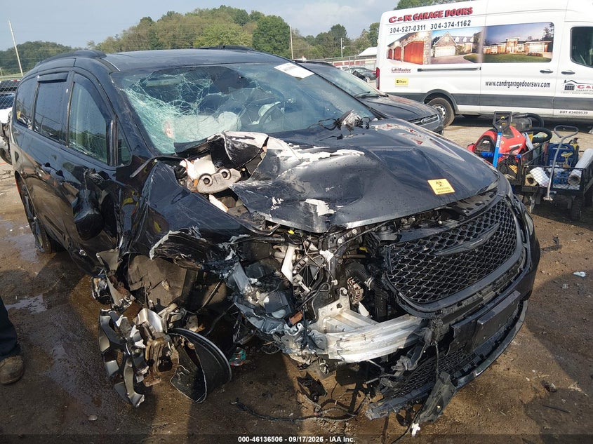 Vin: 2c4rc3gg8pr589933, lot: 46636240, chrysler pacifica limited awd 2023 img_1