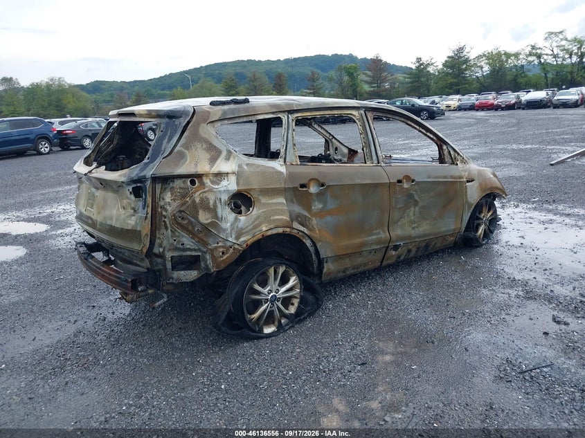 Vin: 1fmcu9gd2jua66487, lot: 46636290, ford escape se 20184