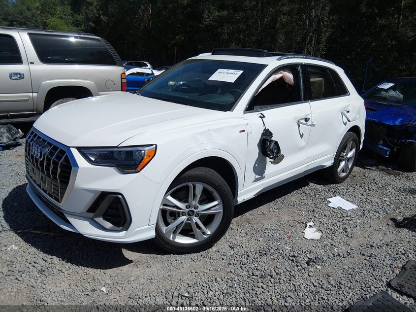 AUDI Q3 - zdjęcie 2
