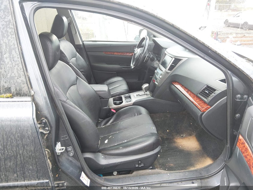 2012 SUBARU OUTBACK auction photo 5