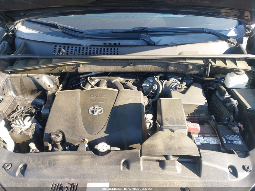 TOYOTA HIGHLANDER - zdjęcie 10