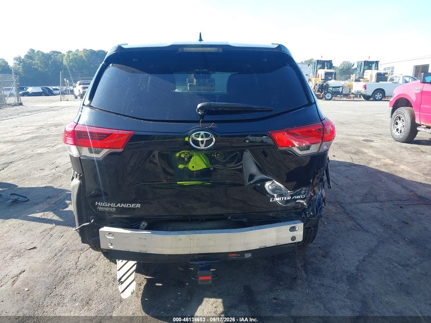 TOYOTA HIGHLANDER - zdjęcie 17