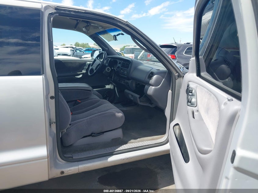 DODGE DAKOTA 2000 VIN 1B7GL22N3YS656722