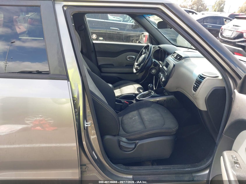2014 KIA SOUL auction photo 5