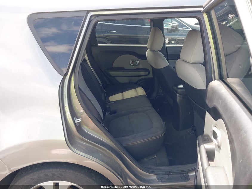 2014 KIA SOUL auction photo 8