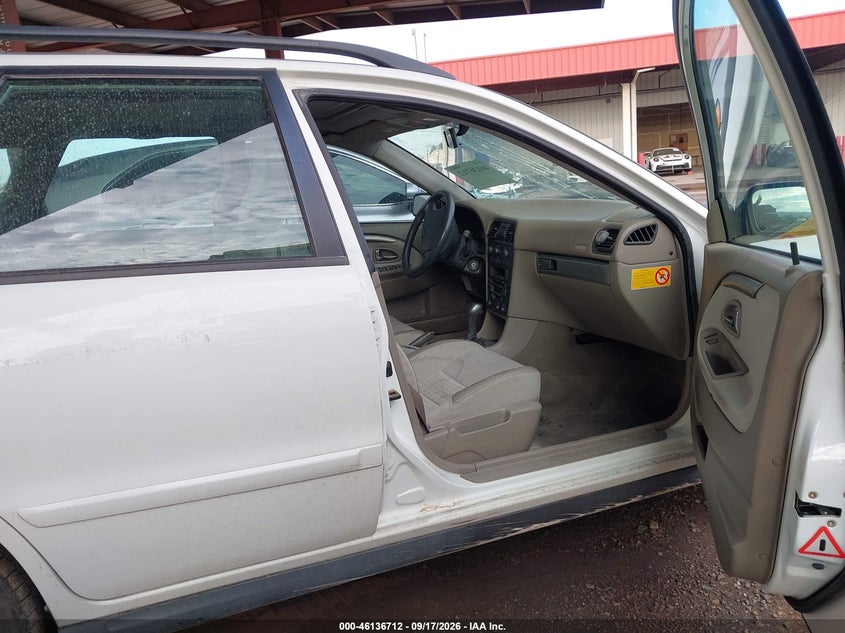 VOLVO V40 2003 VIN YV1VW27593F000723