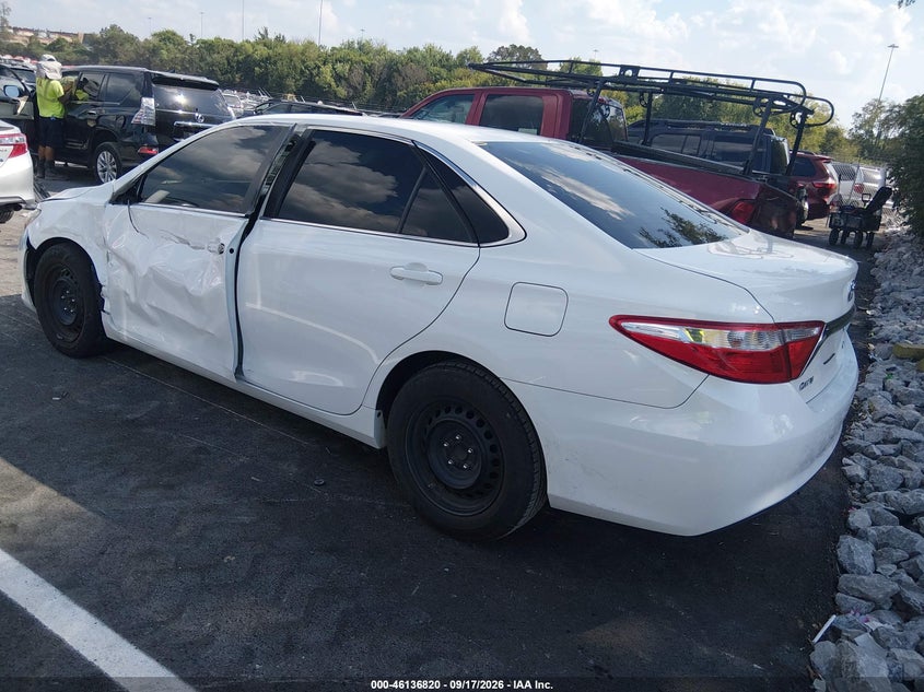 TOYOTA CAMRY - zdjęcie 3