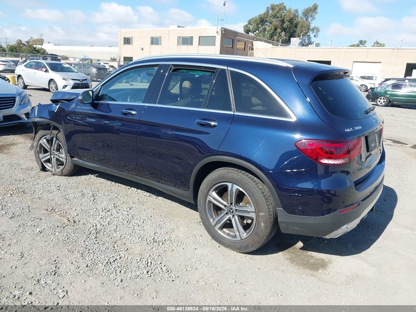 2022 MERCEDES-BENZ GLC 300 4MATIC SUV · Фото 3