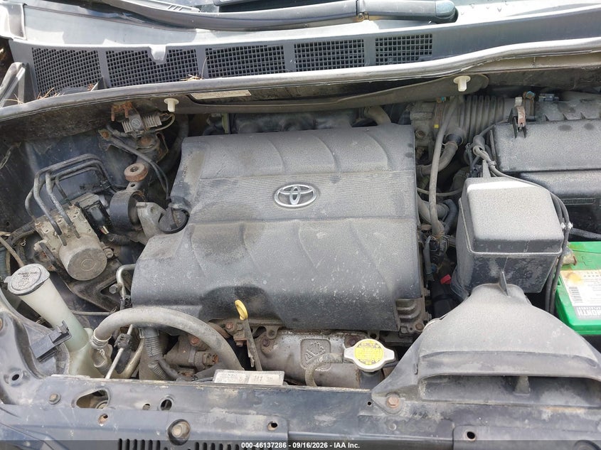 TOYOTA SIENNA - zdjęcie 10