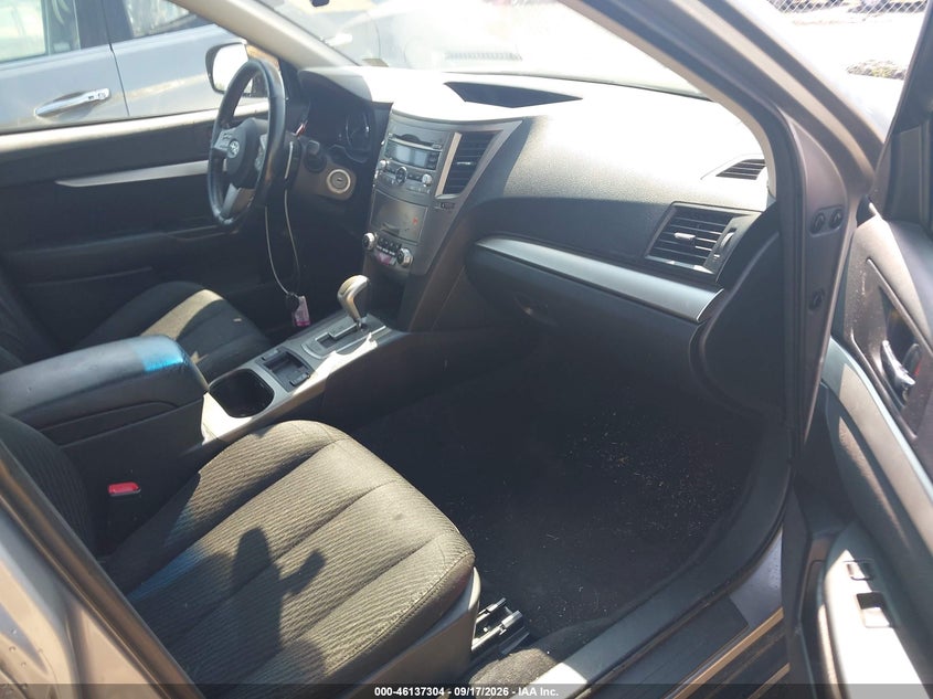 2010 SUBARU OUTBACK auction photo 5