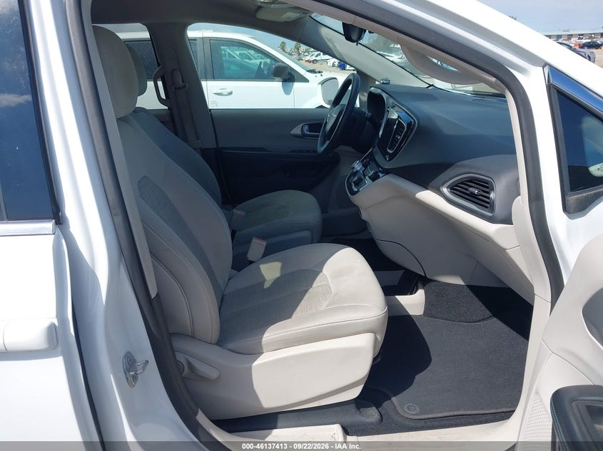 CHRYSLER PACIFICA HYBRID 2018 VIN 2C4RC1H7XJR332959