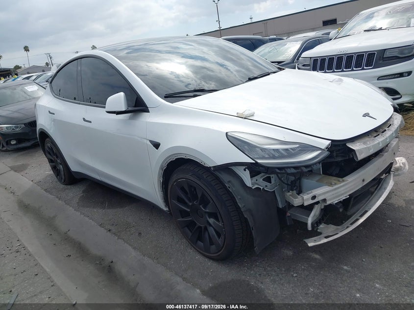 Vin: 5yjygdee5lf011110, lot: 46637151, tesla model y long range dual motor all-wheel drive 2020 img_1