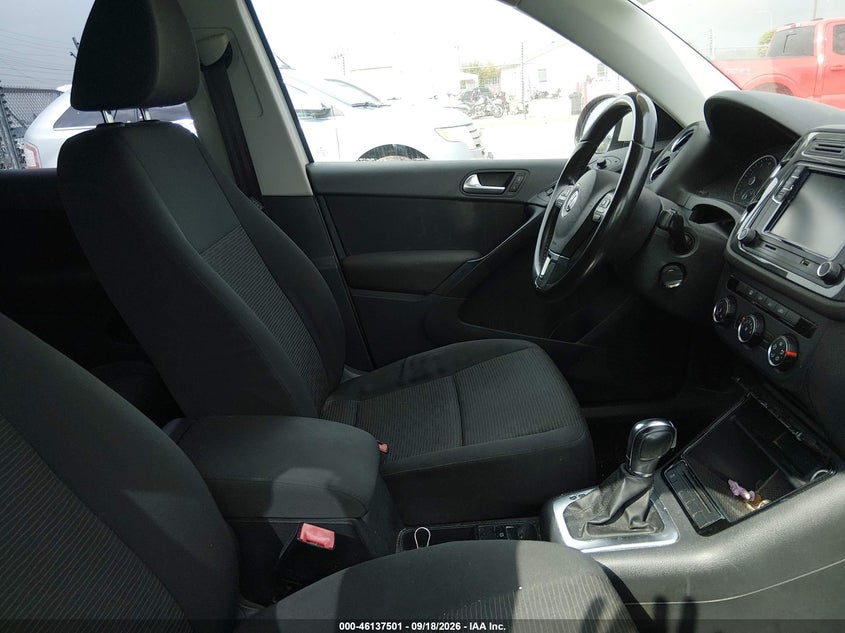 2014 VOLKSWAGEN TIGUAN auction photo 5