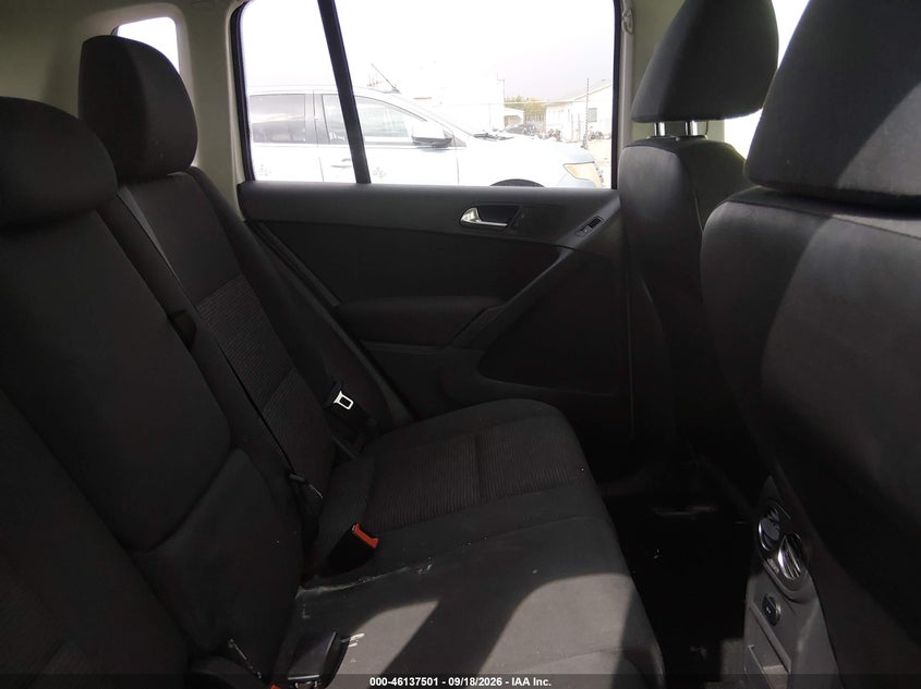 2014 VOLKSWAGEN TIGUAN auction photo 8